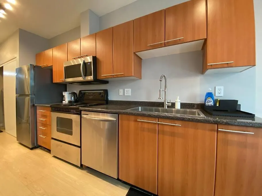 Entire Condo In Heart Of Downtown Vancouver Lägenhet